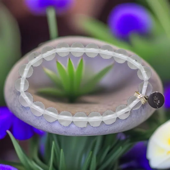 Bracelets MF Clear Quartz Flat Silver Bead Bracelet 8 MM