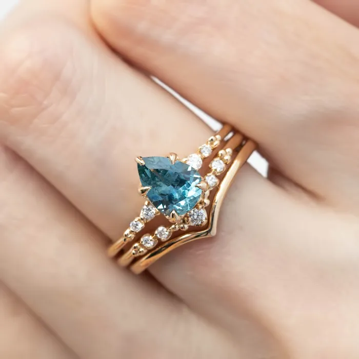 Envero Jewelry Estel Fleur Ring 141ct Blue Green Montana Sapphire 14K Yellow Gold One of a kind Rings Envero Jewelry Estel Fleur Ring 141ct Blue Green Montana Sapphire 14K Yellow Gold One of a kind Rings