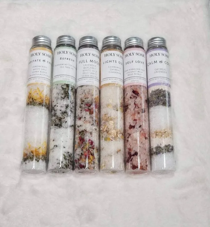 holysoak Earrings Botanical Bath Salts 