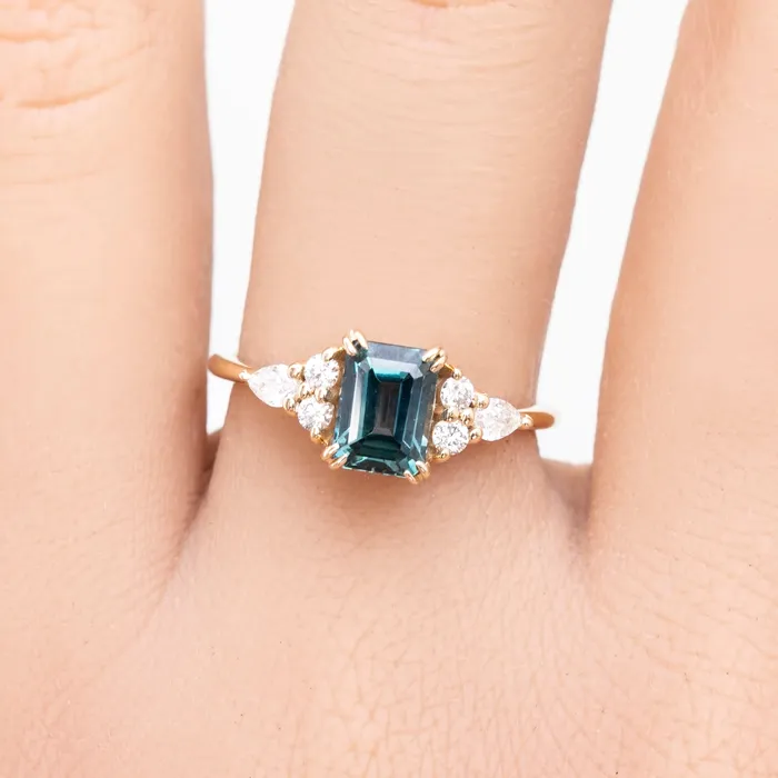 Remi Setting EmeraldRadiant cut Envero Jewelry Rings Remi Setting EmeraldRadiant cut Envero Jewelry Rings