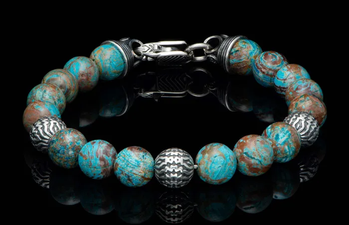 Bracelets Seaside Blue Agate Beaded bracelet with sculpted sterling silver and blue lace agate WILLIAM HENRY LLC Bracelets Seaside Blue Agate Beaded bracelet with sculpted sterling silver and blue lace agate WILLIAM HENRY LLC