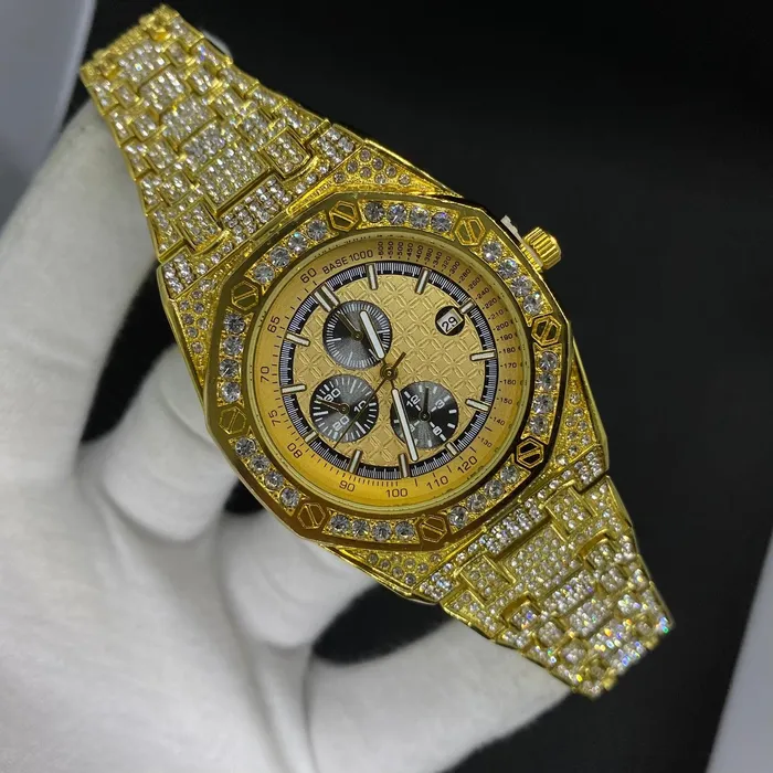 Chronograph Watches Date Blacked Chronograph Iced Out Diamond Watch