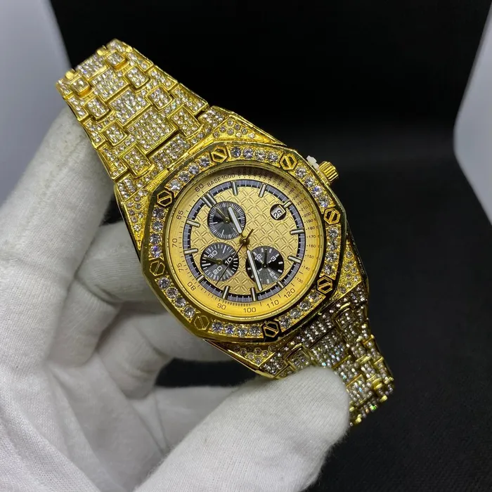 Chronograph Watches Date Blacked Chronograph Iced Out Diamond Watch
