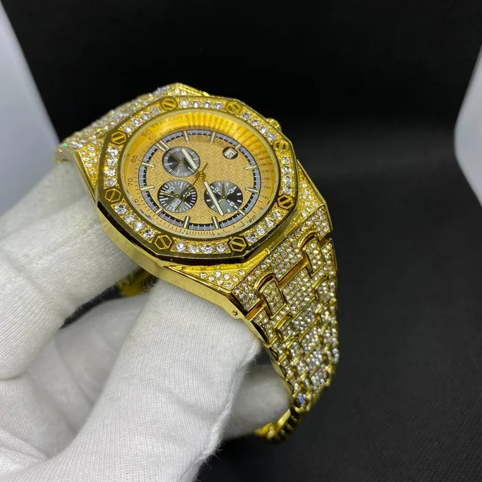 Chronograph Watches Date Blacked Chronograph Iced Out Diamond Watch
