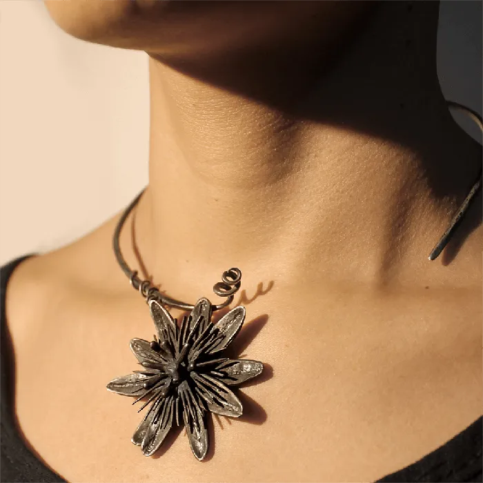 Earrings MARIA MARISCAL Gargantilla Pasionaria