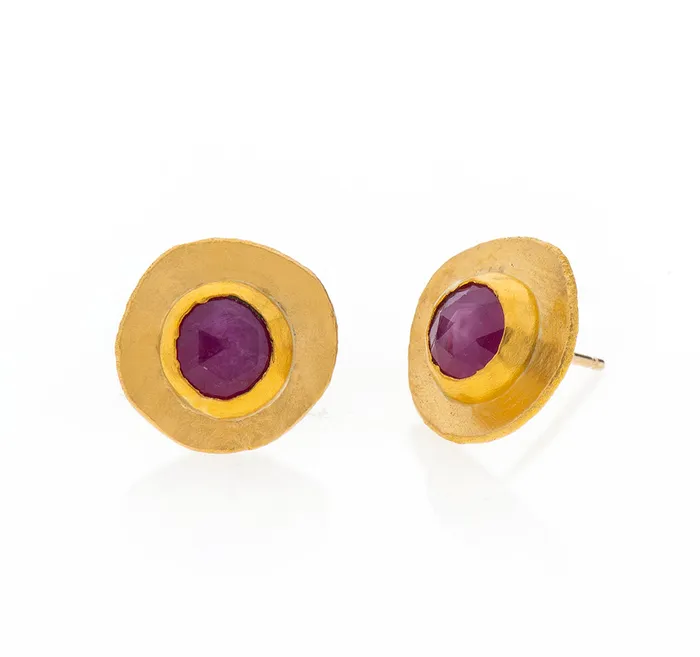 Earrings Nava Zahavi Nava Zahavi Yellow Gold Round Ruby Stud Earrings