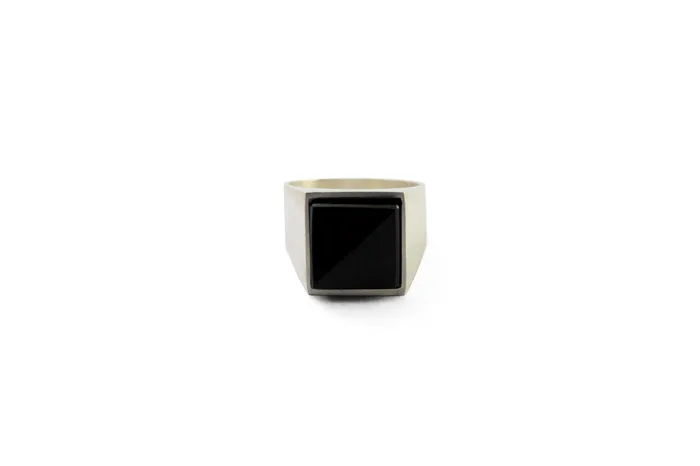 MARIA MARISCAL Rings Kathia Anillo Black Solid colaboracin con Taller de Obsidiana MARIA MARISCAL Rings Kathia Anillo Black Solid colaboracin con Taller de Obsidiana