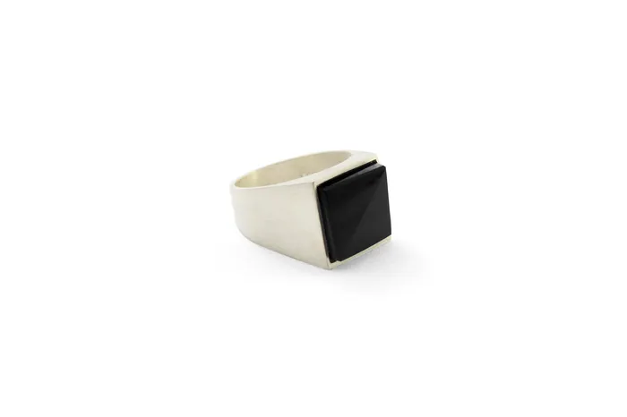 MARIA MARISCAL Rings Kathia Anillo Black Solid colaboracin con Taller de Obsidiana