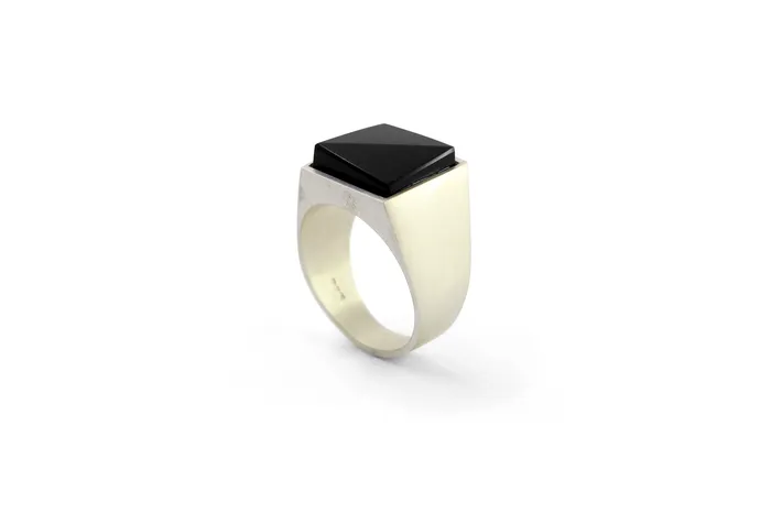 MARIA MARISCAL Rings Kathia Anillo Black Solid colaboracin con Taller de Obsidiana