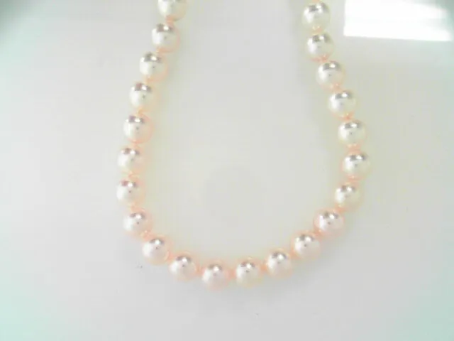 MIKIMOTO CO LTD Necklaces Pearl Necklace