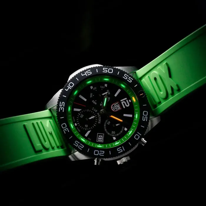 Pacific Diver Chronograph Dive Watch 44 mm LUMONDI INC Watches
