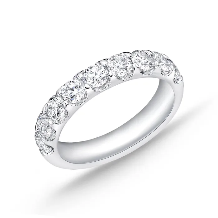 Rings MEMOIRE Round Diamond Band 209tw