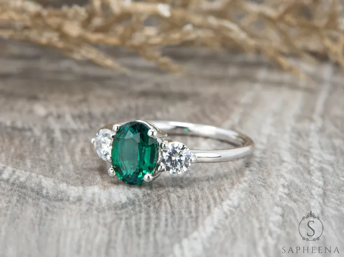 Sapheena Jewelry Orion Three Stone 125 Ct Oval Cut Green Emerald Engagement Ring Rings