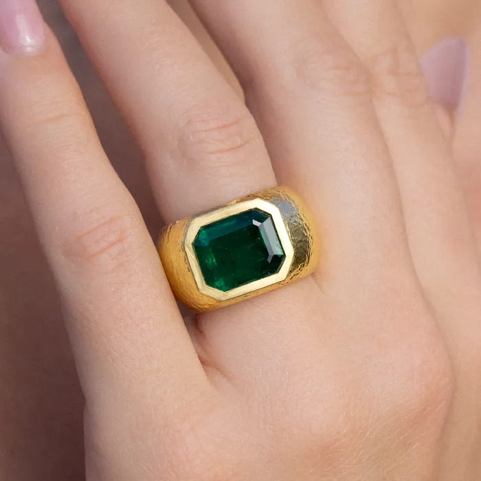 VANIE Rings Bezel Set Zambian Emerald Band